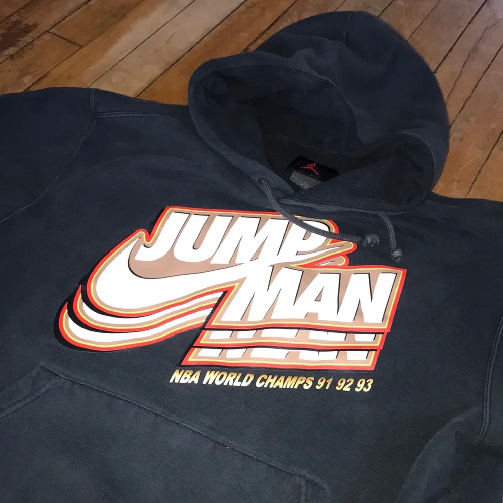 Jordan‎ Navy Hoodie with Bold Jumpman Graphic